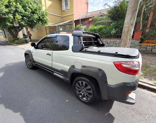 FIAT STRADA 1.8 MPI ADVENTURE CD 16V FLEX 3P AUTOMATIZADO FIAT STRADA 1.8 MPI ADVENTURE CD 16V FLEX 3P AUTOMATIZADO